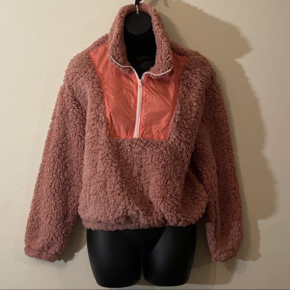 Women’s fur pull over Size S NWT